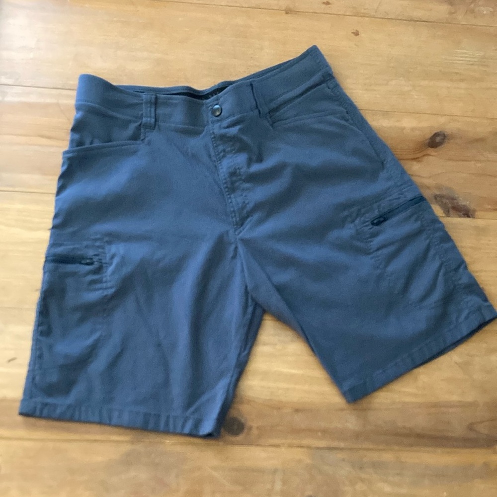 Men's Wrangler Blue Cargo Shorts 36”